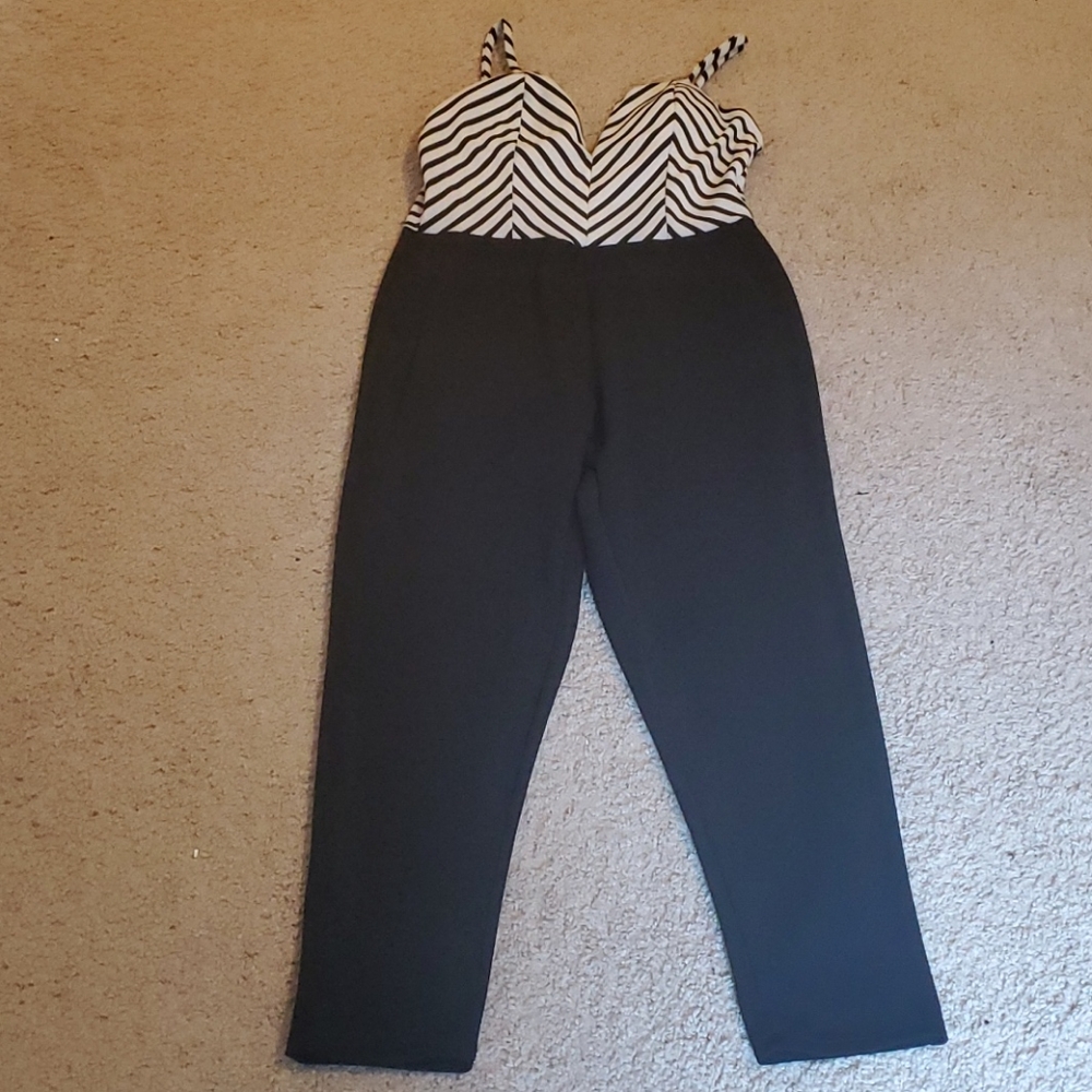 Fashion to Figure black and white jumpsuit size 1x